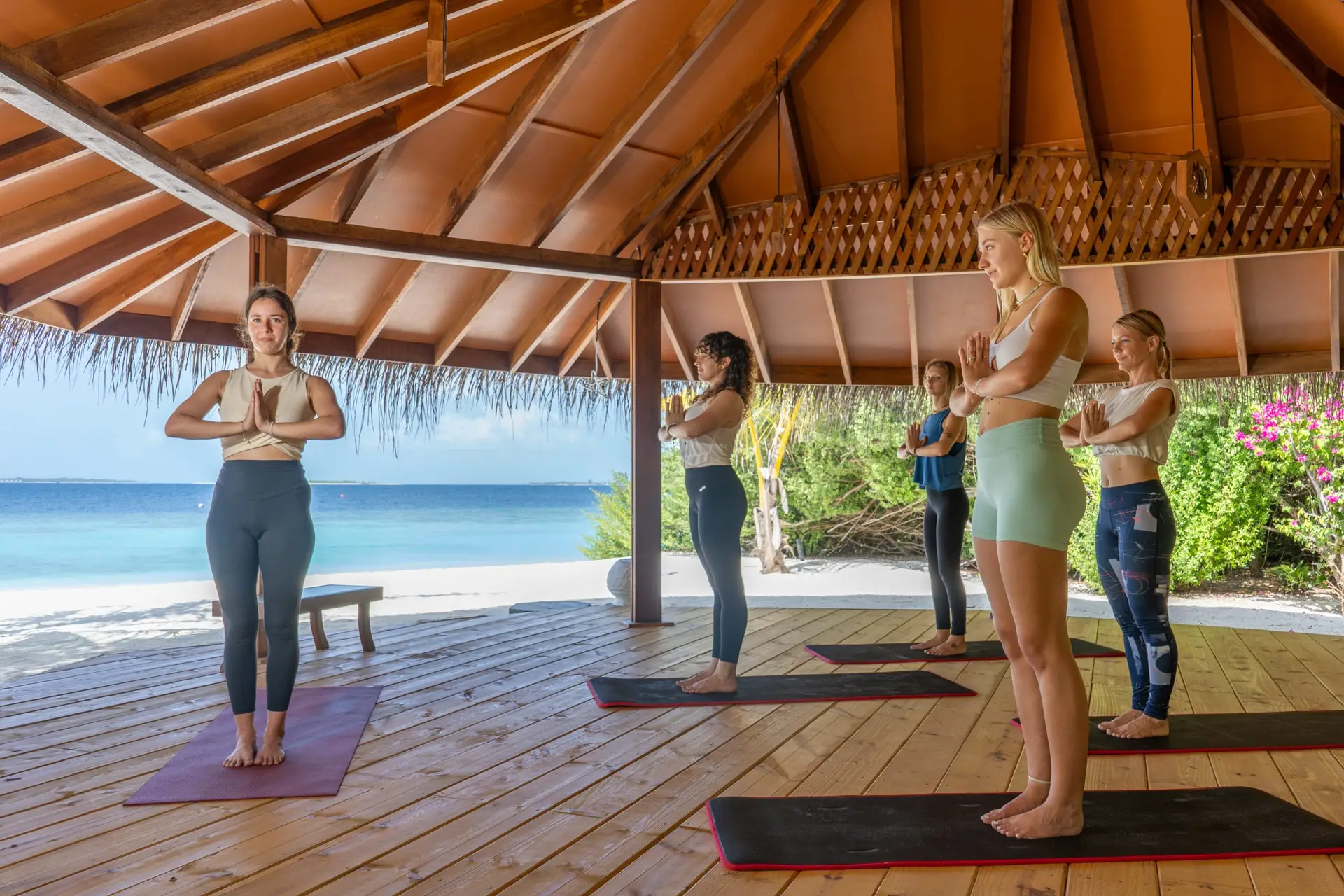Yoga - Kudafushi Resort & Spa