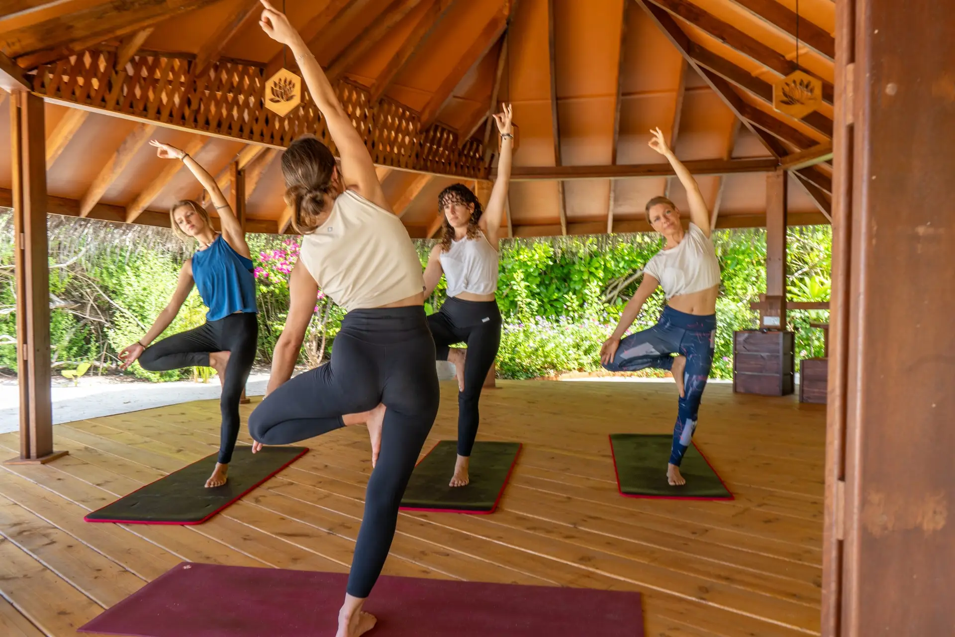 Yoga - Kudafushi Resort & Spa